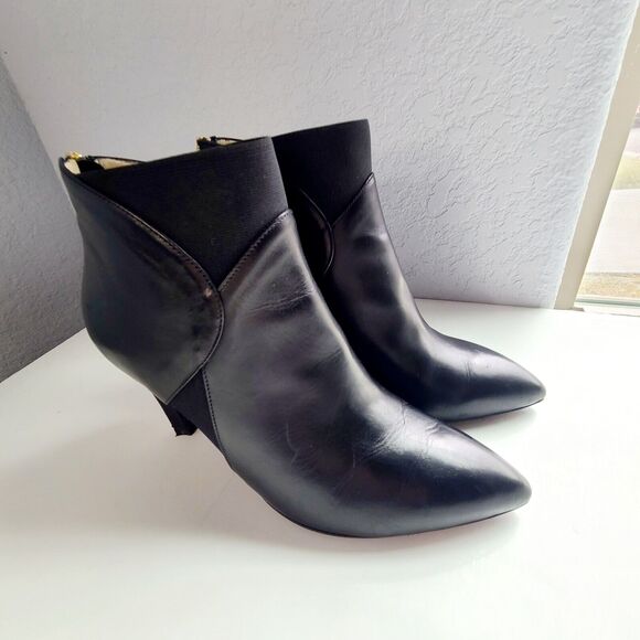 Joan Oloff Italy Women’s Boots Size 41 Leather Heel Gold‎ Zipper Back - Picture 2 of 7